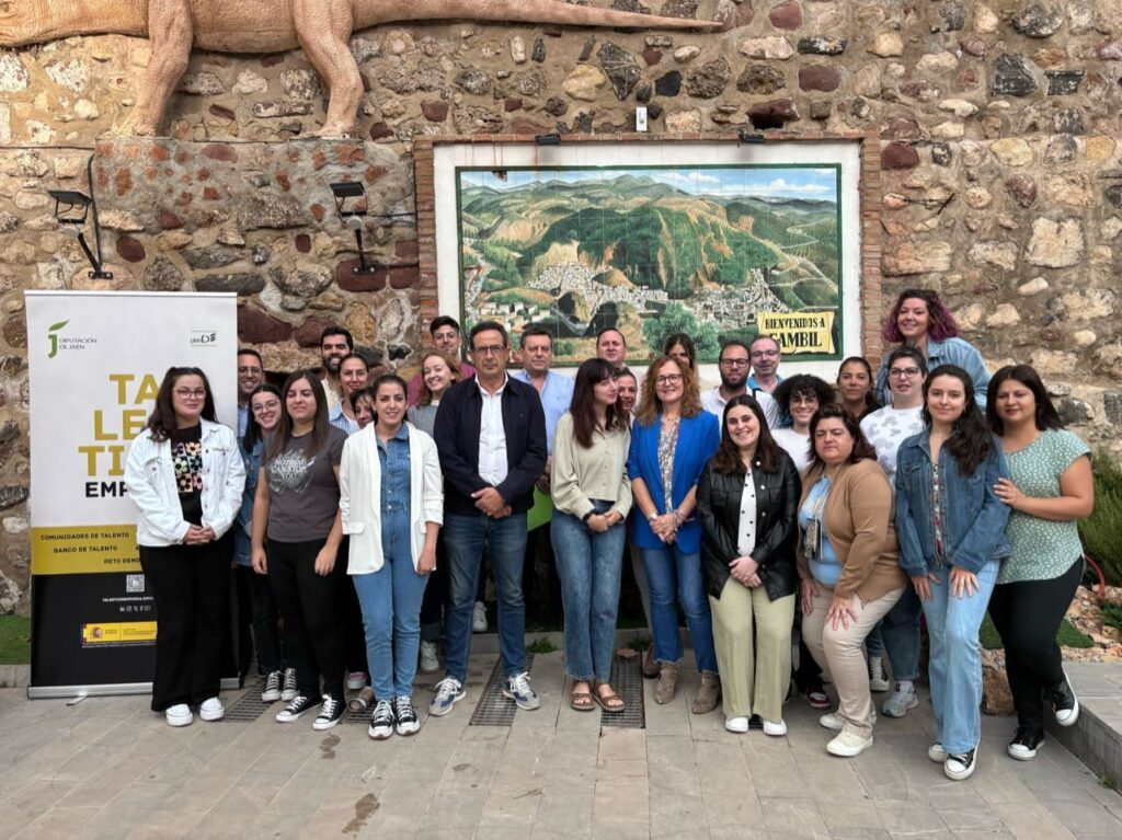 Jornada Temática en Cambil para incentivar la inserción laboral y luchar contra el Reto Demográfico.